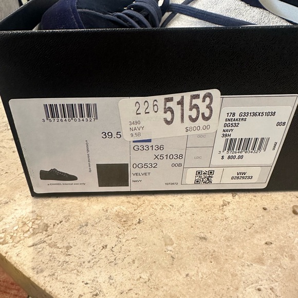 Worn once- amazing condition. In original box! - Picture 4 of 6